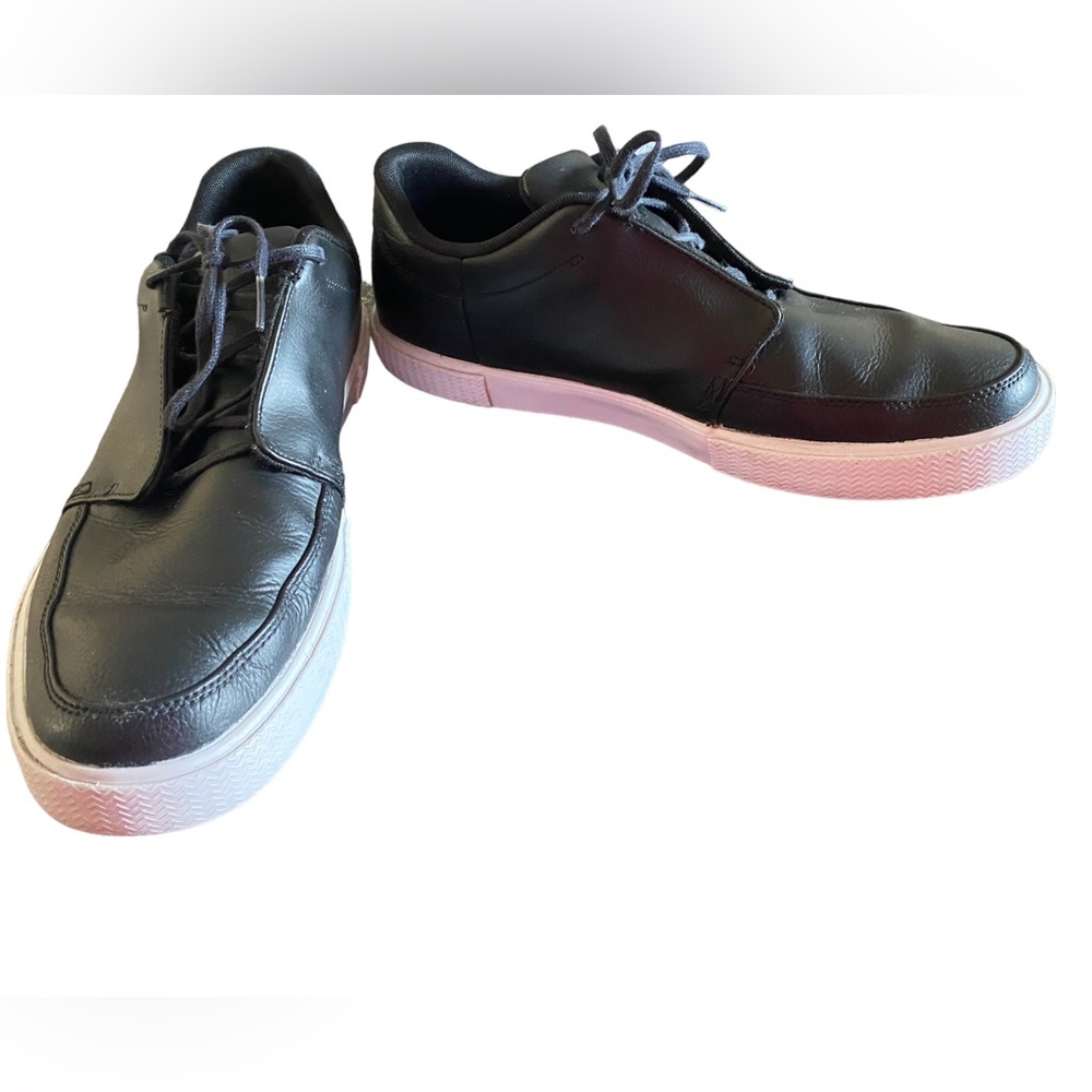 Men's Black Leather Low-Top Sneakers with Pink Sole